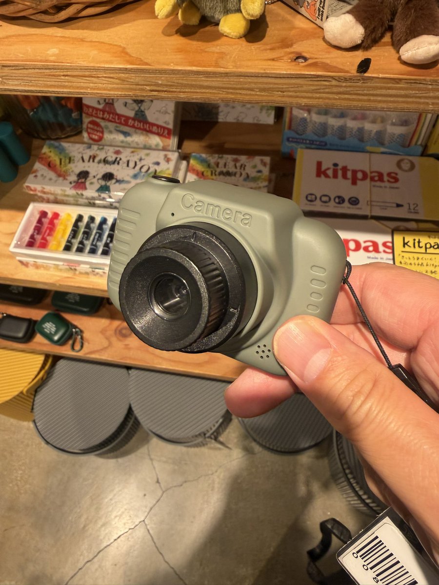 tyone's tweet image. 最近この手のトイカメラよくみかけるし普通に使えるけどドライブレコーダーの基板の流用かねぇ？