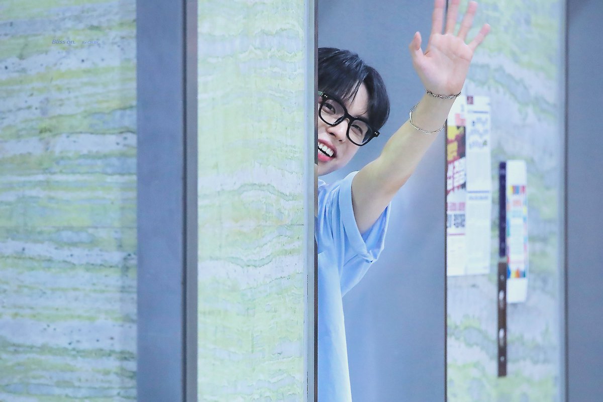 |ˆ͈̑⌔ˆ͈̑ ꩀ⁾⁾ ⋆｡˚ ⋆ ෆ
#BX #이병곤 
#CIX #씨아이엑스