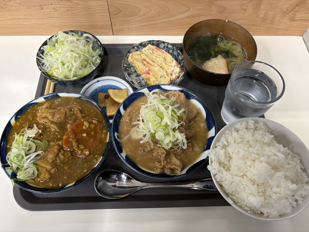 lionflyng's tweet photo. 寒いのでもつ煮！！

もつ乃
2種盛り(みそ×カレー)

念願のカレーをいただけました！
(前回は売り切れ😭)

ぶりんぶりんのモツが最高でした！！
ご馳走様でした！＼(^o^)／✨️ https://t.co/zLwGD3ANMw