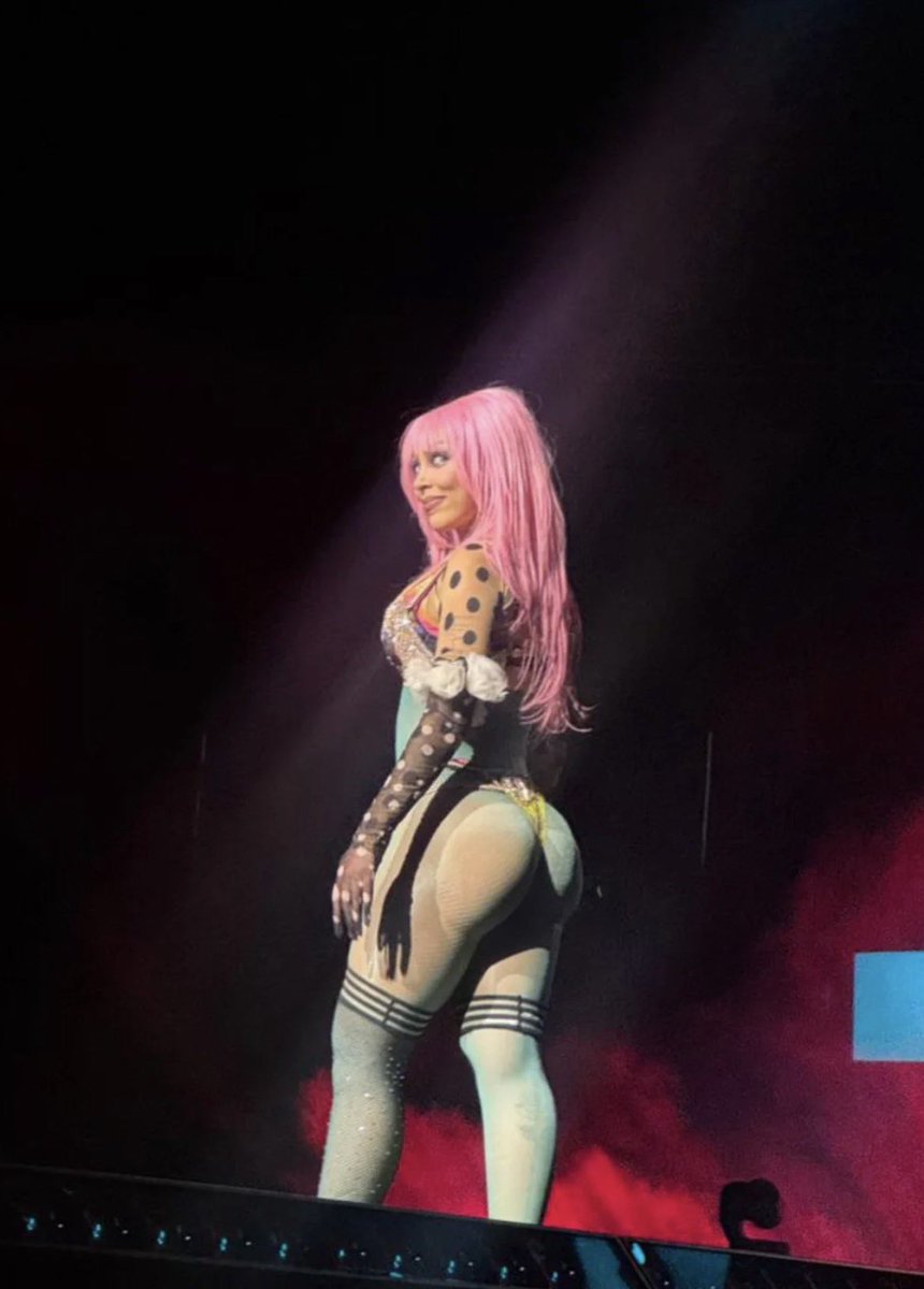 DOJA CAT HARD tweet media