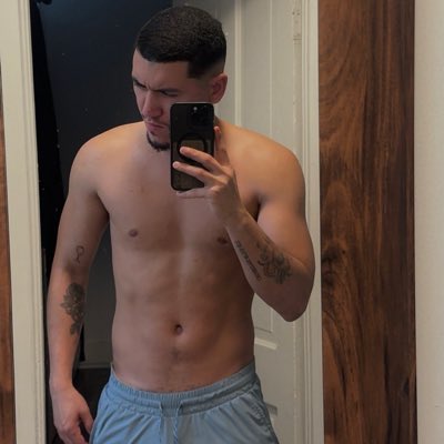 Im_Mike_X's tweet photo. #NuevaFotoDePerfil https://t.co/XSEeuVXdZF