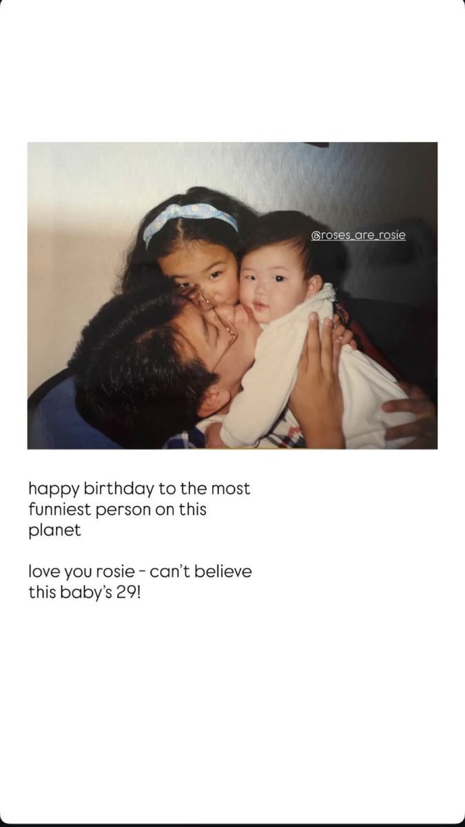 wonderpuiz's tweet image. น่ารักพี่อลิซมาลงอวยพรวันเกิดโรซี่ รูปแรร์ซะด้วยย้อมดำแต่เด็กมั้ยเนี่ย แซว