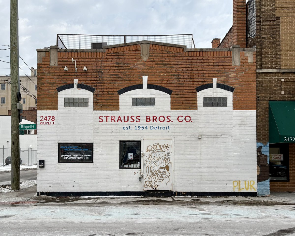 Midwest Modern tweet media