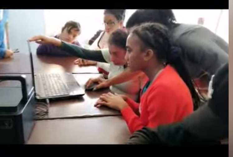 💻Los <a href="/JovenClubMtz/">Joven Club Matanzas</a> tienen en su haber la atención a personas con discapacidad.♿
Los talleres de computación 📠📲 al PDL Grandes Ilusiones crean un espacio seguro de aprendizaje.
#MatancerosEnVictoria 
#ConectadosALoNuestro 
<a href="/ComunicaJc/">Maidelys Pupo</a>