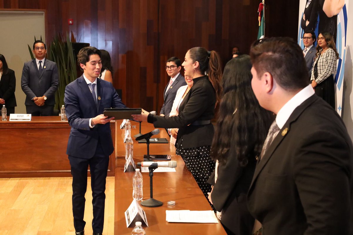 Secretaría del Nuevo Comienzo tweet media