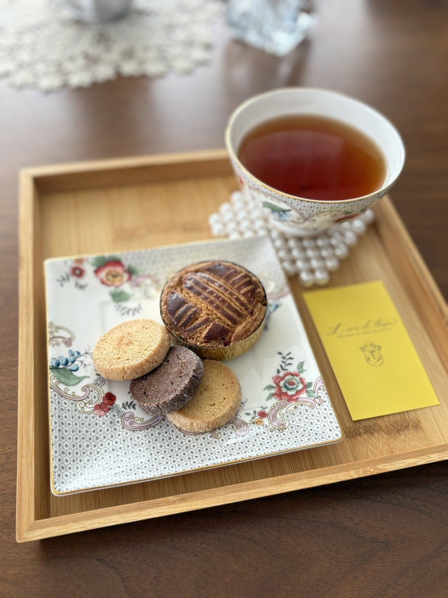 misateateatea's tweet photo. Wedgwood https://t.co/d9lEkpWlSM