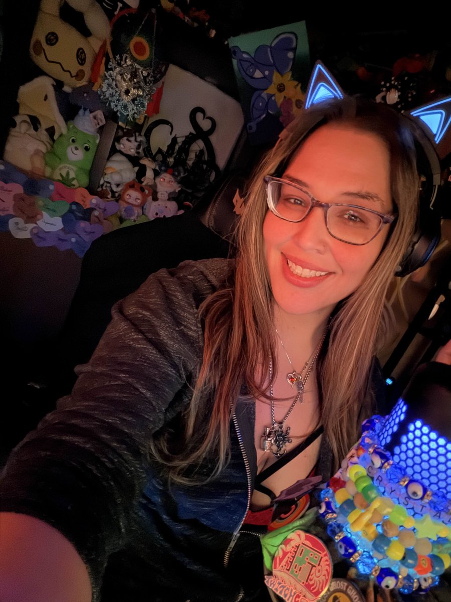 ❤︎⋆˙⊹ ෆ ⊹˙⋆❤︎Tiny Bit Toxic Tuesday Vibes❤︎⋆˙⊹ ෆ ⊹˙⋆❤︎  Yall know the drill! Come spend your late night with me over at twitch.tv/bruised420 #spoilme #getwetsports #BeKinder #DragonsNest #DaddysMisfits #womeningaming #twitchvibes #twitchstreamer #lurkerswelcome