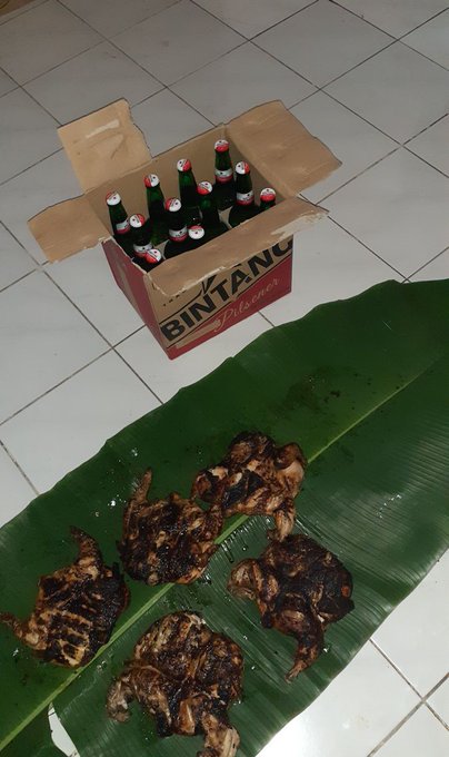 qrivasiii's tweet photo. Nyiapin makanan, buat ngeliwet bareng ibu ibu tetangga https://t.co/KkISCVz3yk