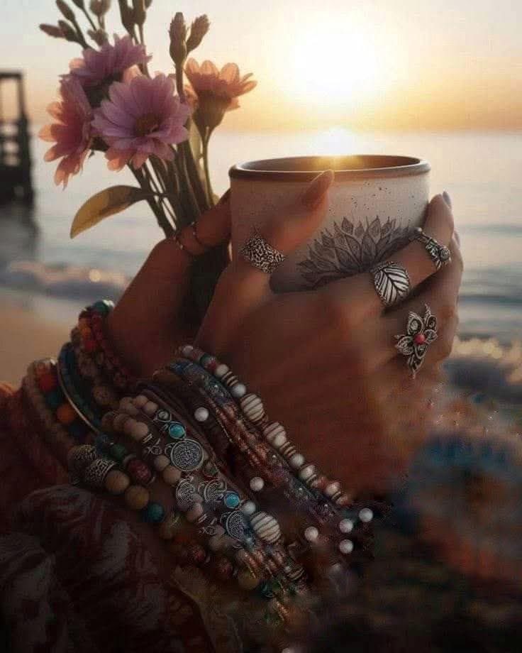 Aynı şeye maruz kalana kadar 
Birine ne kadar kırıcı olduğunu farkedemezsin 

#günaydın