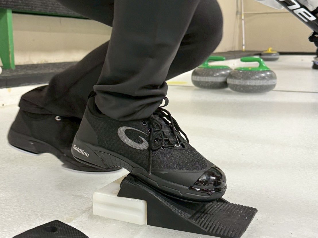 北海道コンサドーレ札幌カーリングチーム tweet media