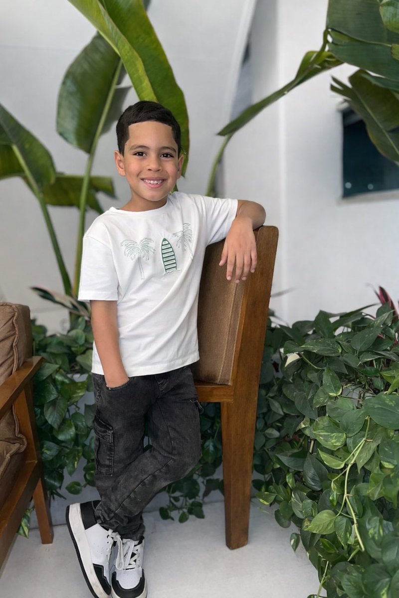 Crf_Taci's tweet photo. Não da pra negar que meu útero é um pincel e desenhou esse lindo menino pra mim.😅🥰😘
Te amoooo amor.❤️❤️ https://t.co/OKlBIfbVLw