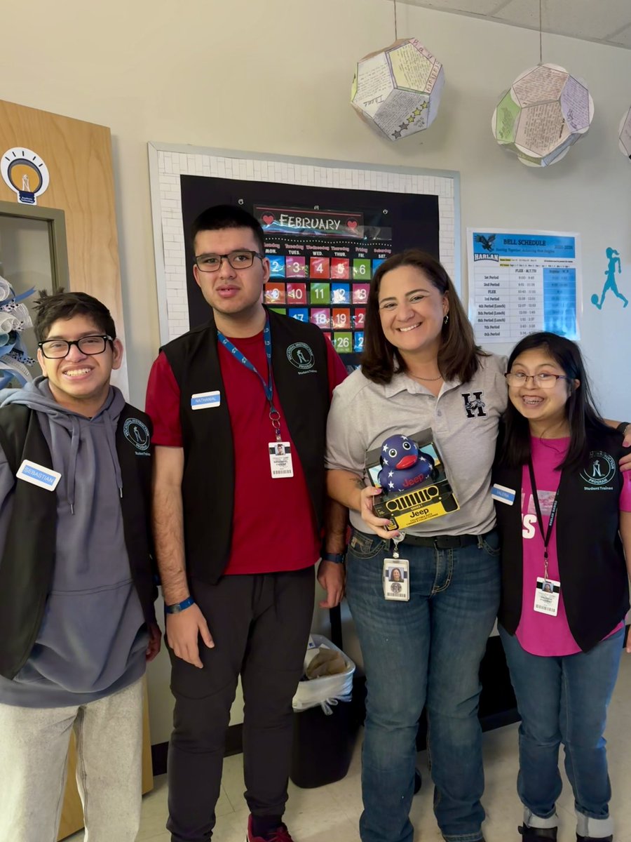 Geselle Vela tweet media