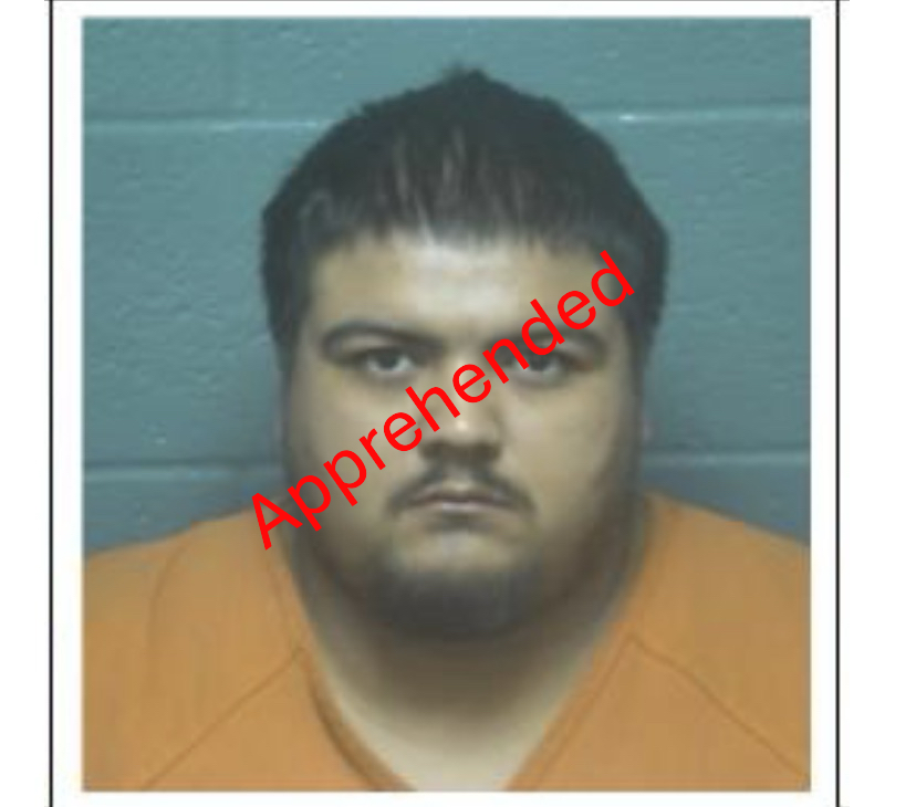 USMSOKC's tweet photo. US Marshals with @OKCPD and @LawtonPD arrest Santana Mathis in Lawton, Oklahoma. Mathis was wanted for First Degree Murder in Oklahoma County. #BeTheDifference #USMarshals #MetroFugitiveSquad https://t.co/4PseD1Jmv2