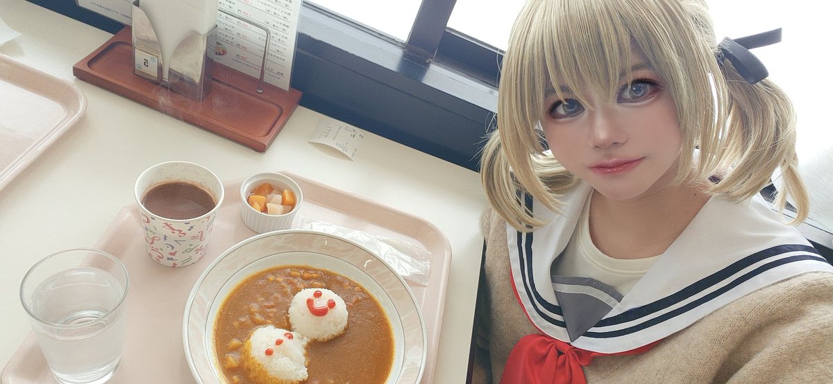カレー食べる〜🍛