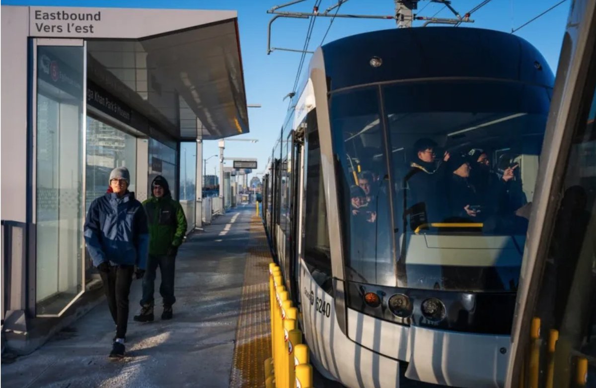 urbaneer's tweet image. Fifteen. Years. Later. 🚧➡️🚊

The Eglinton Crosstown (Line 5) is officially open as of Feb 8.

What does this mean for midtown property values, transit access &amp;amp; city growth?
Full breakdown on Urbaneer 👇
urbaneer.com/blog/the-eglin…
#TorontoRE #EglintonLRT #CityLiving