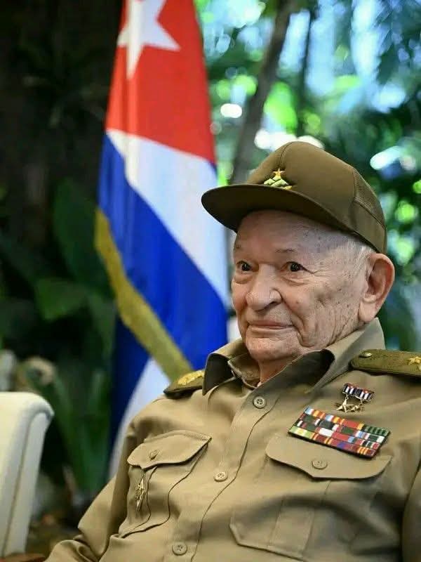 Desde #Camagüey, feliz cumpleaños Comandante Guillermo. #CubaViveEnSuHistoria. 
🔵🔴⚪