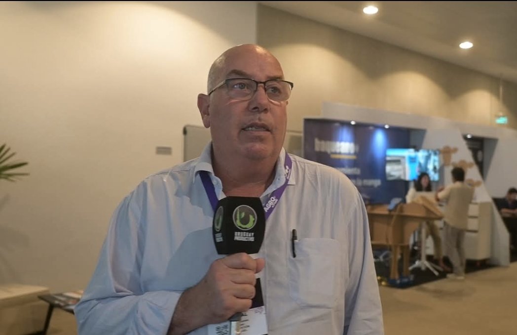 uruguaypro's tweet photo. "ExpoActiva NACIONAL" 2026!
Jorge A. Rodriguez en, "Uruguay PRODUCTIVO":
"expoactiva es una herramienta..... si todo anda bien, para decidir inversiones, si todo anda mal, para escuchar reflexiones"
@Chanmalevo 
@Expoactiva 
@RuralSoriano https://t.co/42Z0gLMI1K
