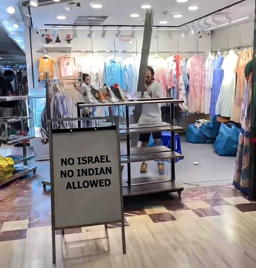 fendithehunk's tweet image. Only in Thailand 🇹🇭 

NO ISRAELIS AND INDIANS ALLOWED.
