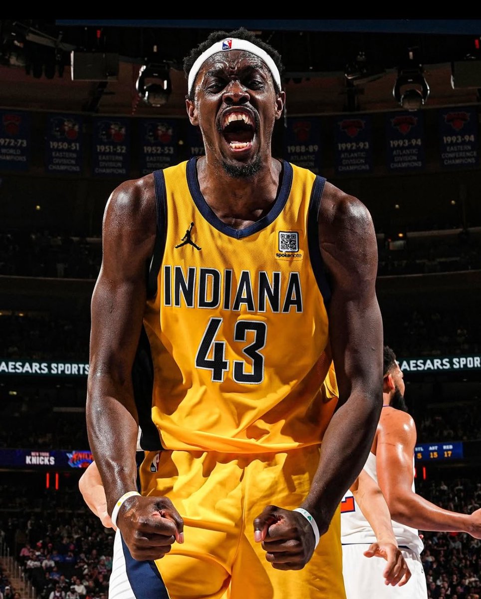 TheHoopCentral's tweet image. Pascal Siakam tonight:

30 Points
6 Rebounds 
4 Assists 
3 Steals
37 Minutes