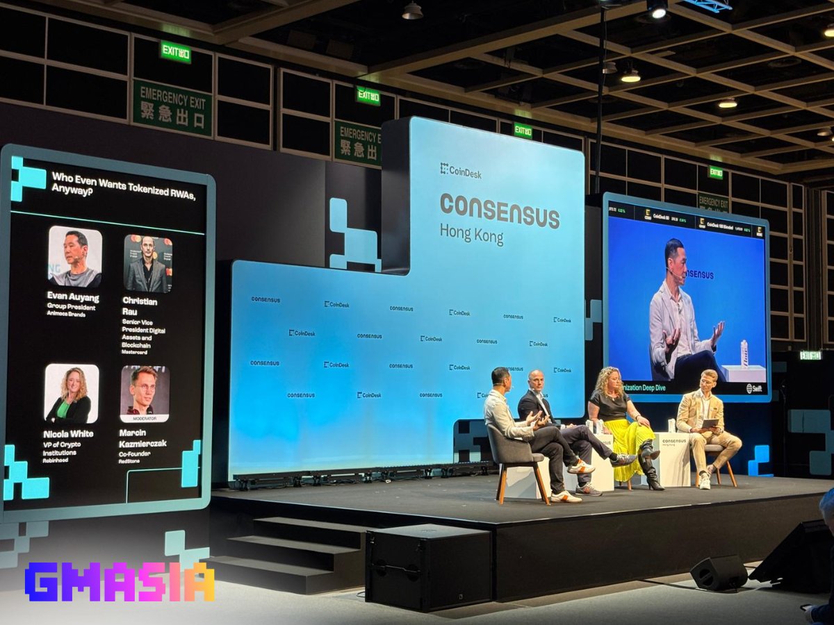 GM, fam! ✨

There's something magical about walking into a room where strangers from 50+ countries all speak the same language: sharing a love for #AI, #Web3 and #technology. 😍

Day 1 at #ConsensusHK = our global Web3 &amp; AI family reunited IRL! 💫

We can't wait to attend these
