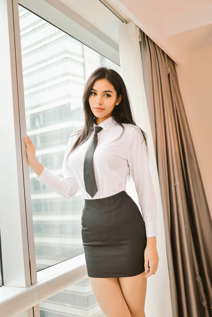 riyasasy3's tweet image. good morning happy Wednesday ☺️🌞 pic from my yesterday shoot #OfficeVibes #officesexy #officeoutfit #officelignere #beautifulday #HappyWednesday