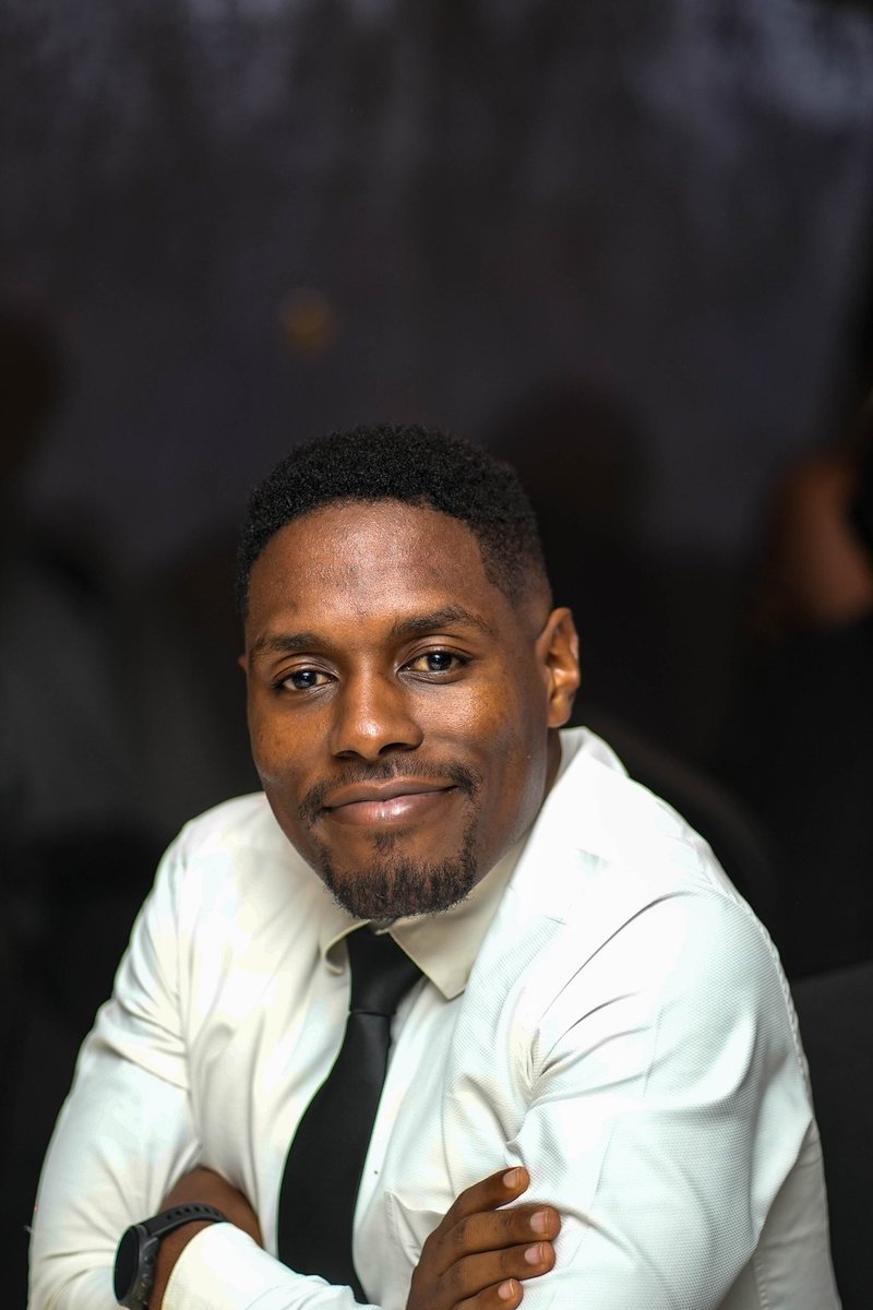 mutungomadbus's tweet photo. The #Boardroom vs. The #Track:

​Runners: Trust the training
​Leaders: Trust the process
​Runners: Eyes on the horizon
​Leaders: Eyes on the vision

👉​Success isn't about being the fastest on the track; it is about having the endurance to stay in the game. 

Happy Wednesday! https://t.co/et1rotNTzL