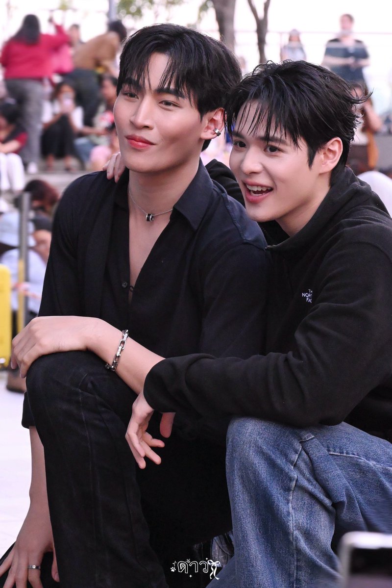 ʕ ˵•ᴥ•˵ ʔ ♡ ૮ · ᴥ - ა

OHMPOON 1st FANSIGN NAIIN

#สนามอ่านเล่น2026xOhmPoon
#OhmPoon  
#OhmThitiwat
#poon_mit12