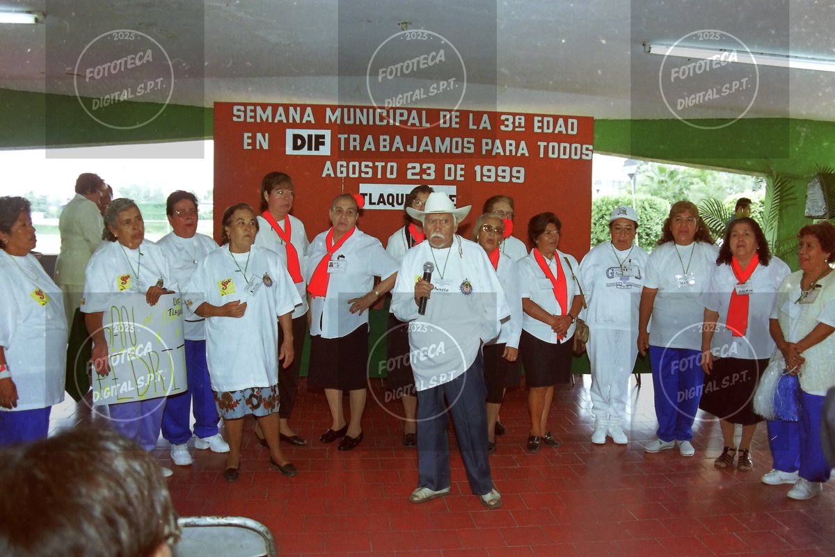 Semana municipal de la 3era edad organizada por el DIF Tlaquepaque en el Club Atlas, agosto 1999.
Digitalización: Fototeca Digital San Pedro Tlaquepaque
Fotos: Col. Archivo Manuel Cambre 
#Tlaquepaque #TONALA #foto #historia #Guadalajara