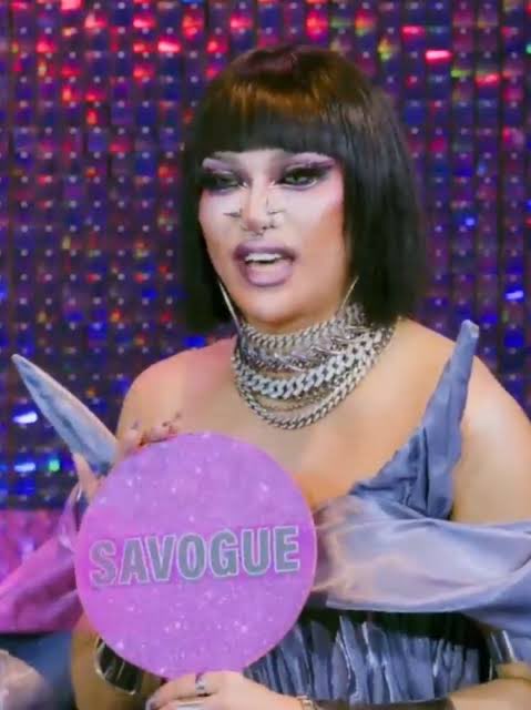kurtong0901's tweet photo. @minortiz @FayahSummers Award as a sleepy queen. 👑 https://t.co/W9VBJusstg