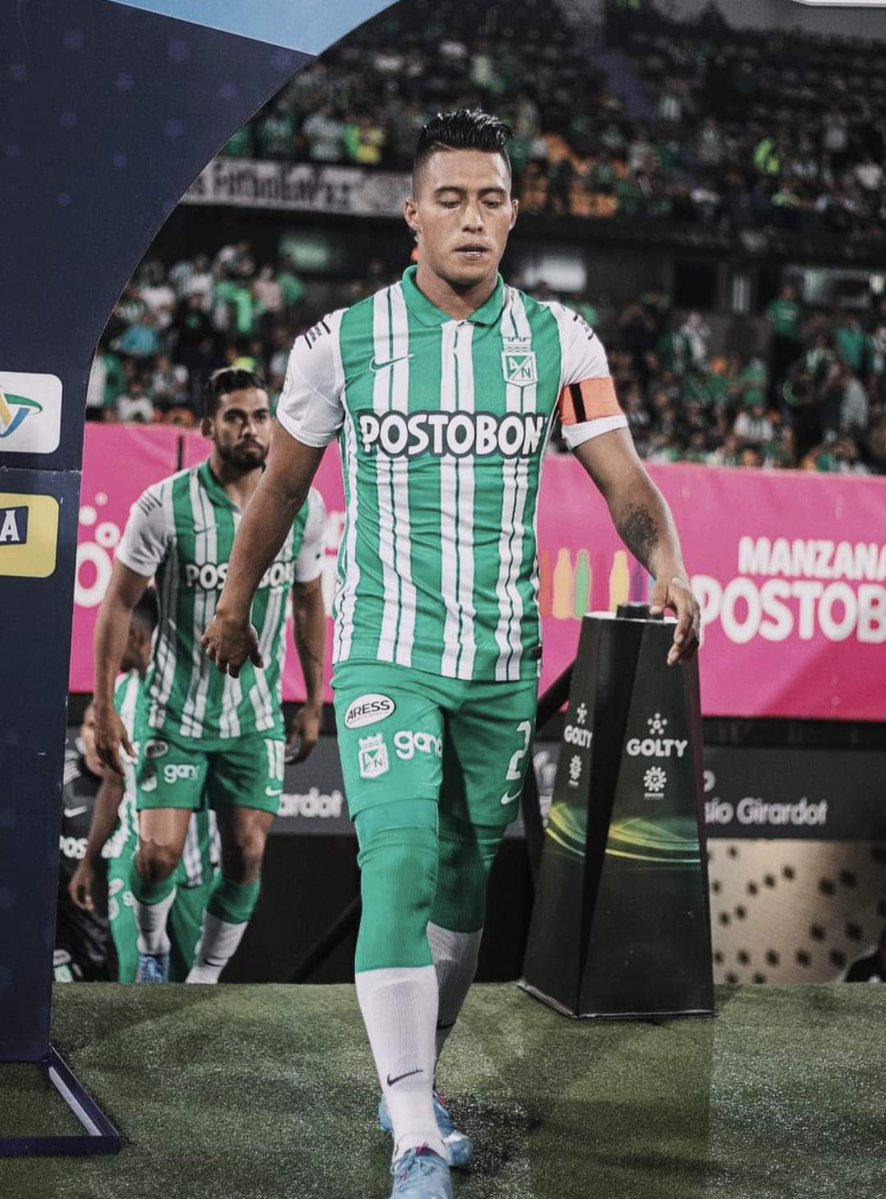 "Navarro y Palillo no merecían estar en la historia de Atlético Nacional, yo se los dije en la cara que me iba por como ellos trataban a la gente y no me importa decirlo, ese video de despedida fue obligado porque yo no quería, lo hice por la hinchada....."

🎙️Sebastian Gómez.