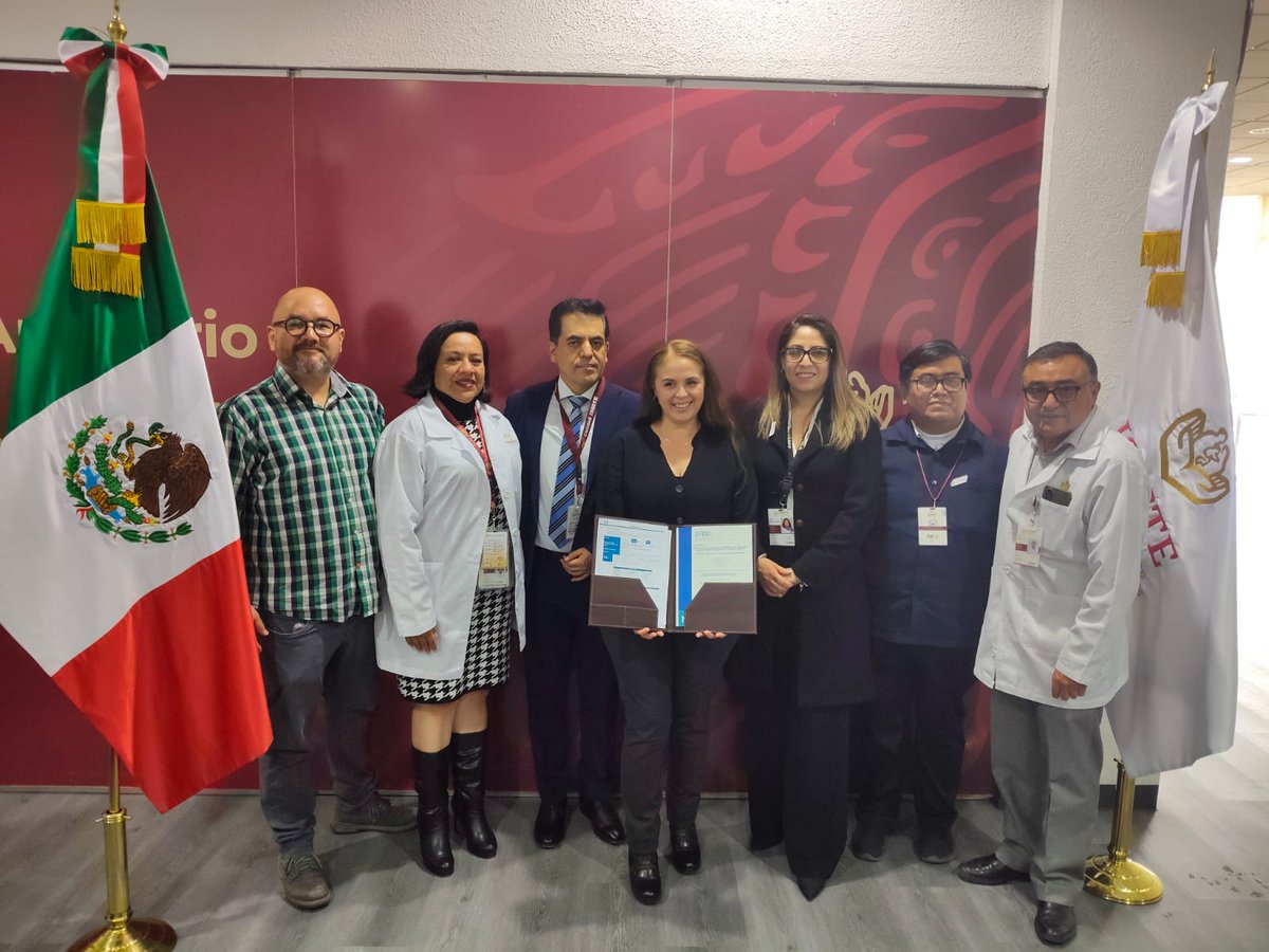 🏥✨ Brindar a cada paciente una atención correcta, oportuna, segura, efectiva y humana es calidad en salud.

La Subdelegada Médica de la Zona Sur asistió a la entrega de reconocimientos por la certificación ISO 9001:2015, destacando el compromiso del personal médico, enfermería,