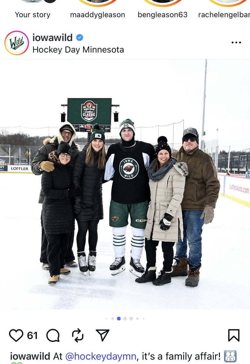 LauraMayGleason's tweet photo. 🥶🏒 Minnesota ❄️☃️
Outdoor Winter Classic! https://t.co/yPPTe9bviW