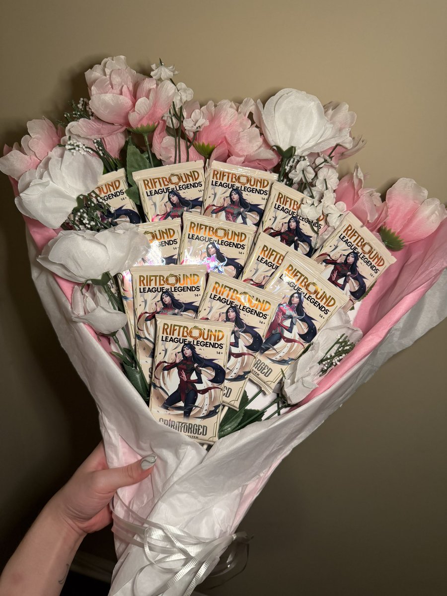 starriebun tweet media