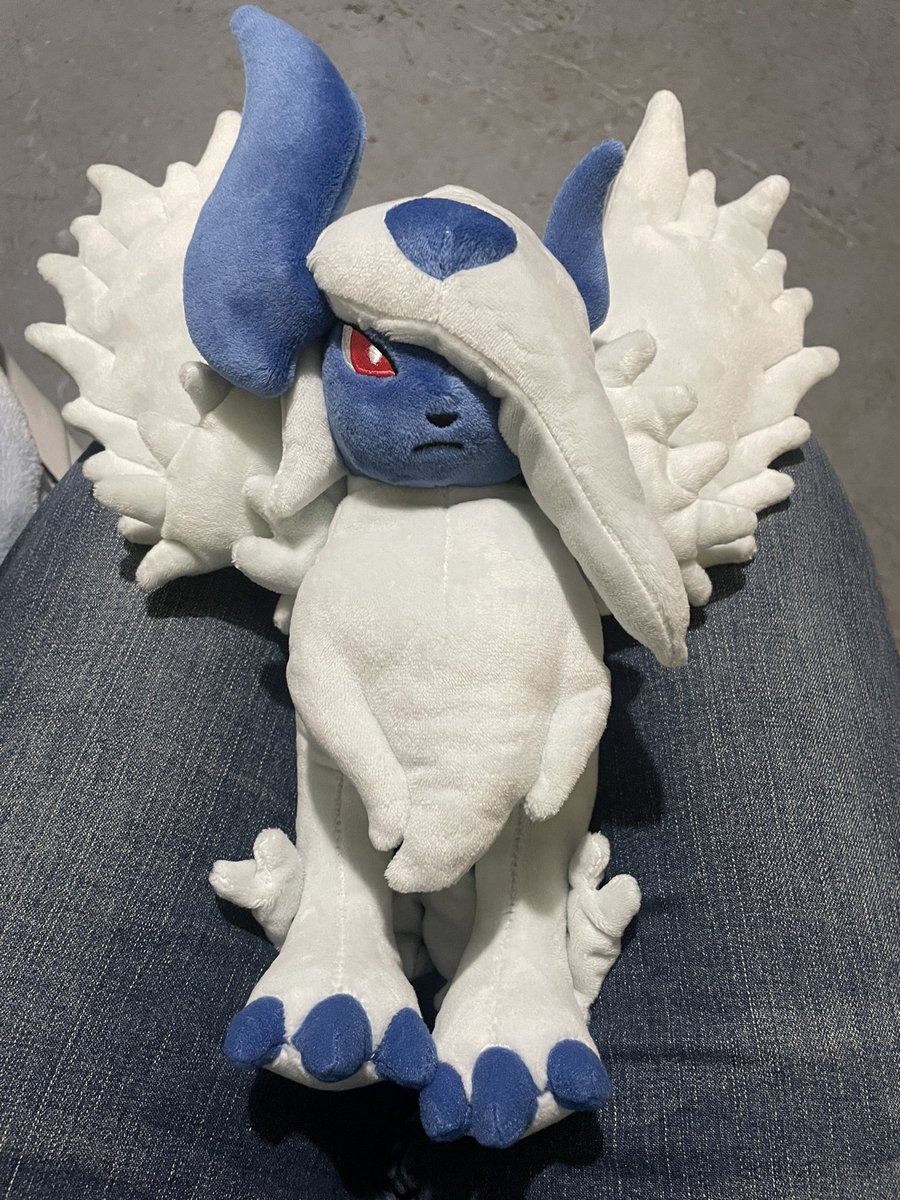 rafa_puro's tweet photo. my new giant son has arrived #megaabsol #メガアブソル #absol #アブソル https://t.co/Pot4yLvWHJ