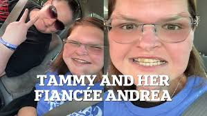 #1000lbSisters 
It's nice to see that Tammy and Andrea fixed their teeth.