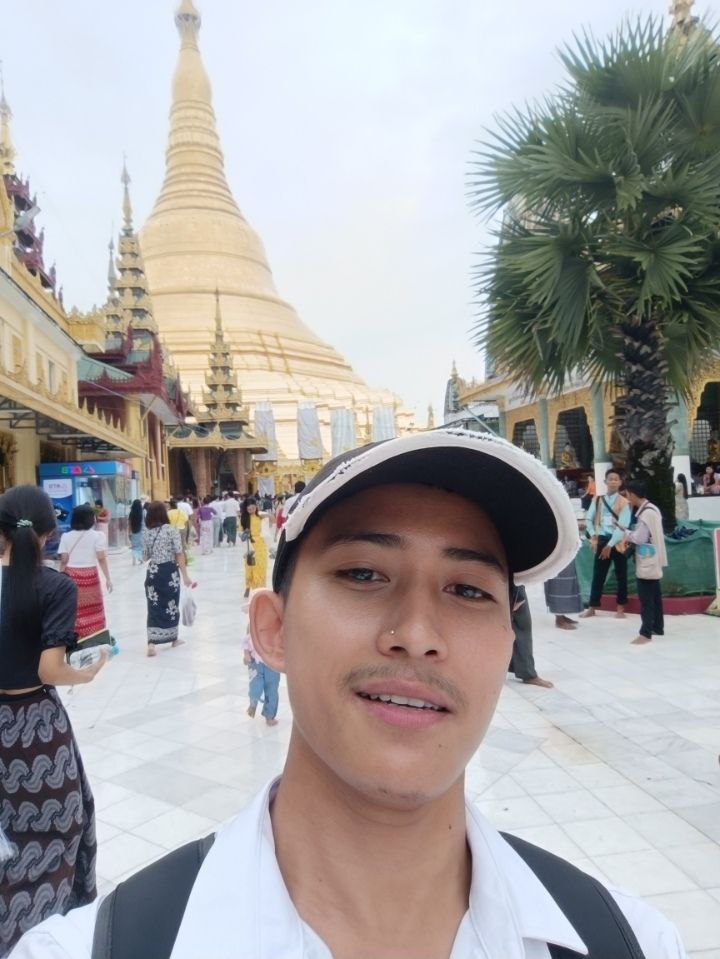 MyatMinOFFER's tweet photo. Homeserviceများခေါ်လို့ရပါသည်😘😘 https://t.co/uQ5LfI9NKe