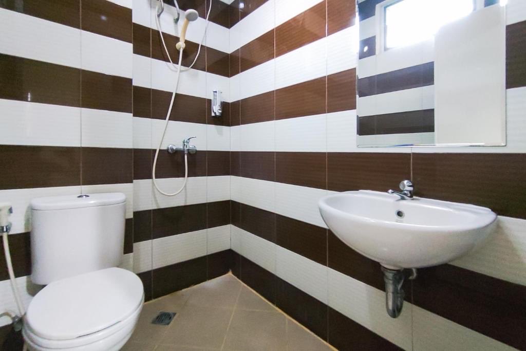 ymnufff's tweet photo. WTS : REDDOORZ Plus Near ICE BSD MINERVA 
Tanggal 4-8 Maret 2026
Harga booking 1,6jt untuk 5 hari. Jual rugi aja deh boleh nego😫 dijual karena salah pilih tgl hiks dan gak bisa direfund

https://t.co/xcV9rTxcz0 https://t.co/5oEJEv7bl3