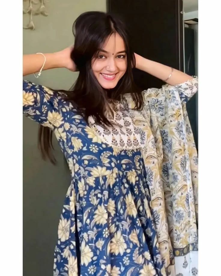 प्यार क्या है ?

जवाब ऐसा दो कि Follow request भेजनी पड़ जाए !!
Good morning❤