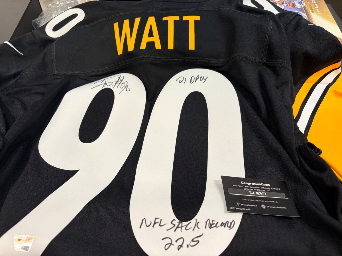 ミントお客様良い引き NFL UNDERWRAPS JERSEYより T J Watt選手の直筆