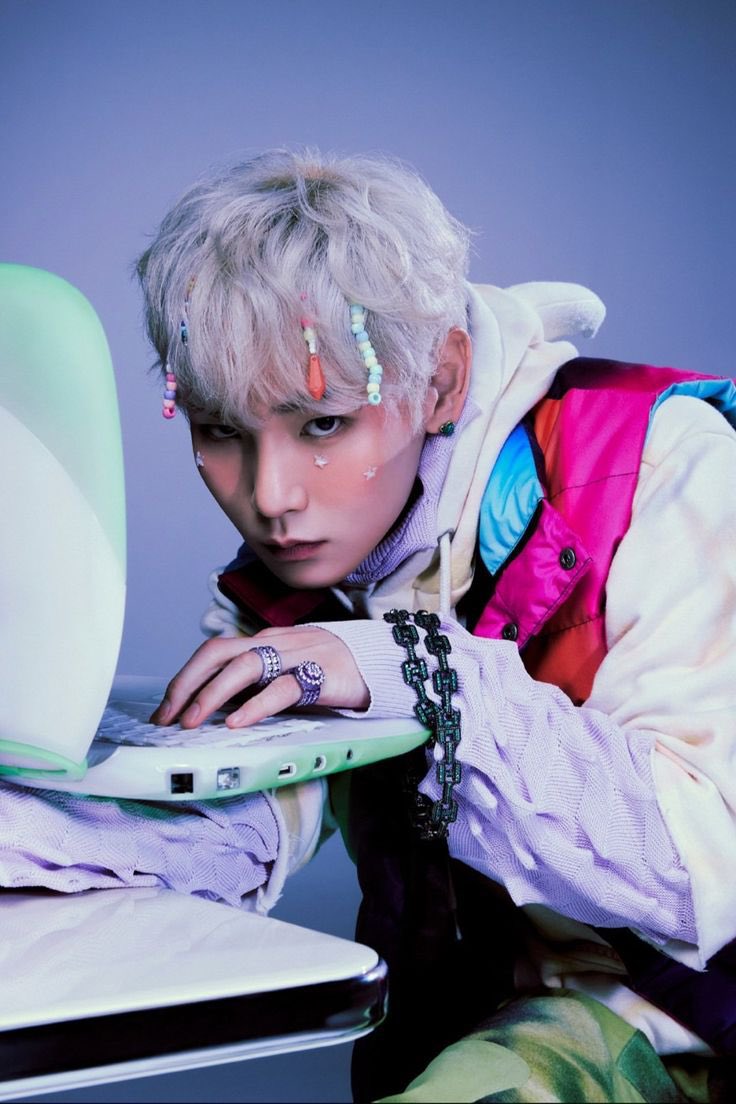 Midnight tweet media