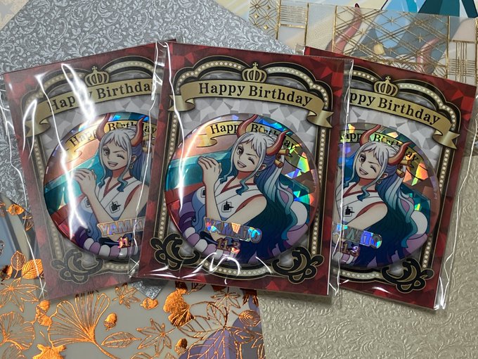 再入荷】麦わらストア限定 ワンピース HBDイニシャルホログラム缶