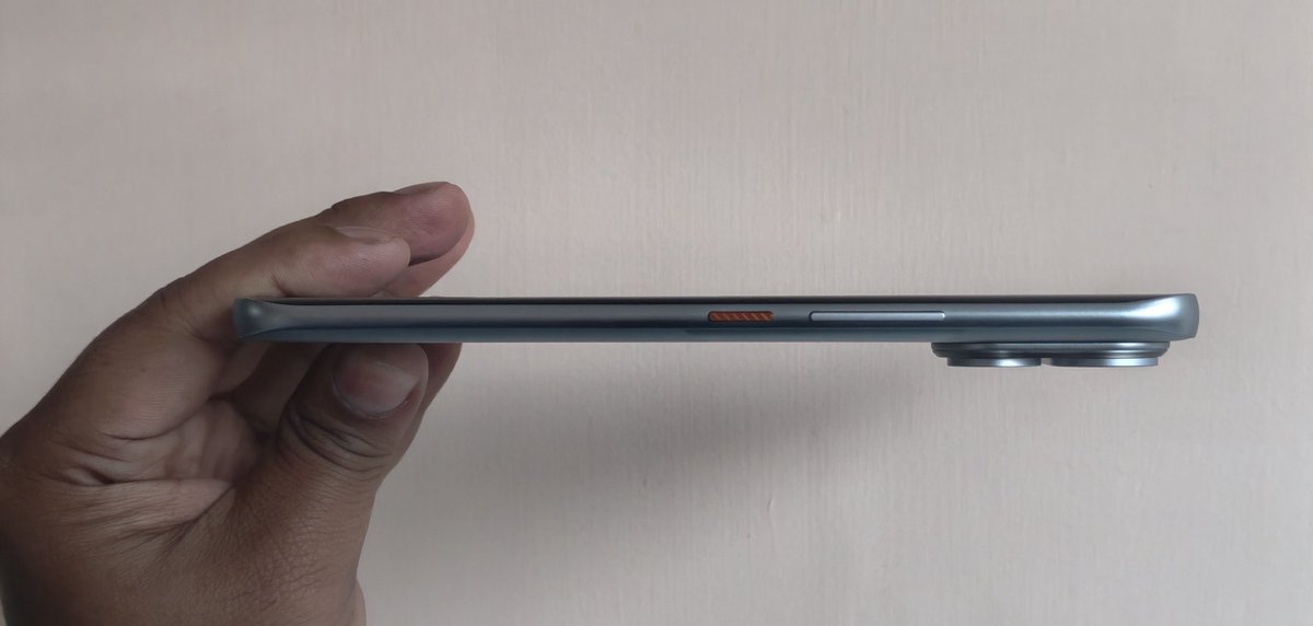 passionategkeez's tweet photo. 🚨🚨Tecno Pova Curve 2 5G - 13th Feb

- 20 5G Bands (Worlds first)
- unique design
- 8000 mAh battery 
- 194g
- Singal link (Non-stop calling)
- AI features
-7.44mm thick

30K-35K https://t.co/HuZUc6Dyai