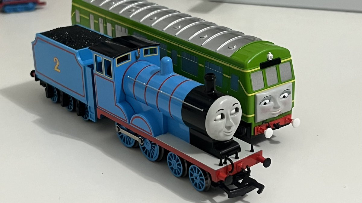 PlarailMadFaceThomas tweet media