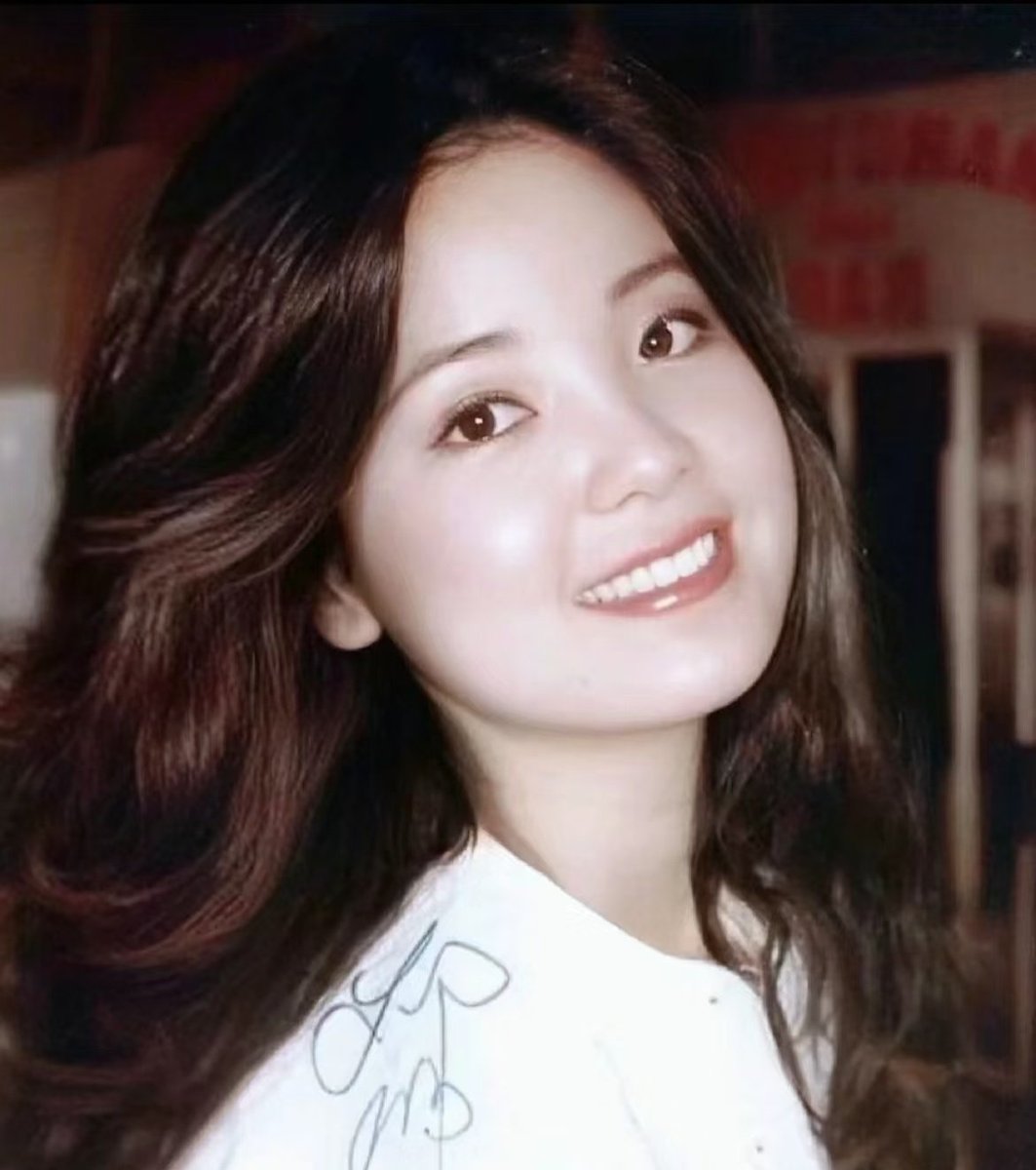 people claiming they're in their 'chinese era' yet have no idea who THIS iconic legend is