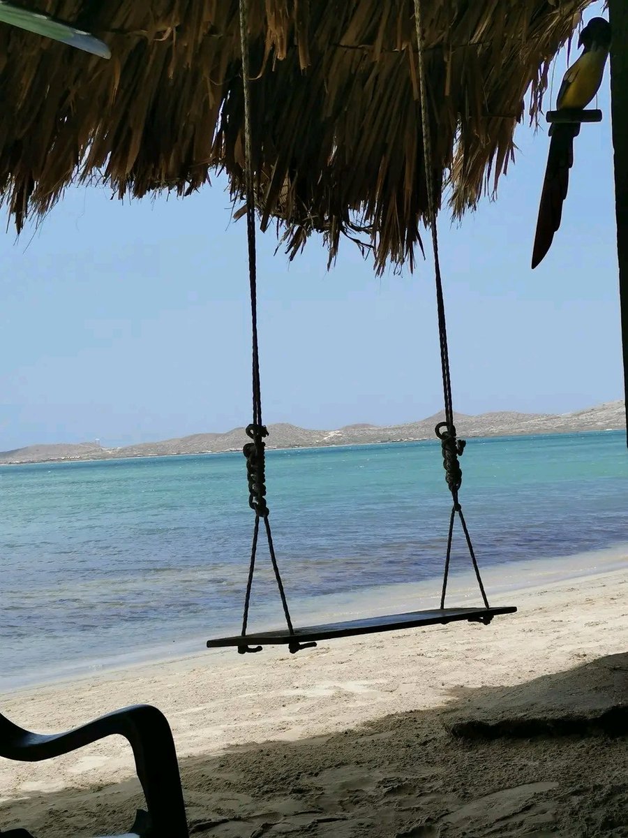 Solitude.. Méditation 
Cabo de la Vela ❤️
Colombia