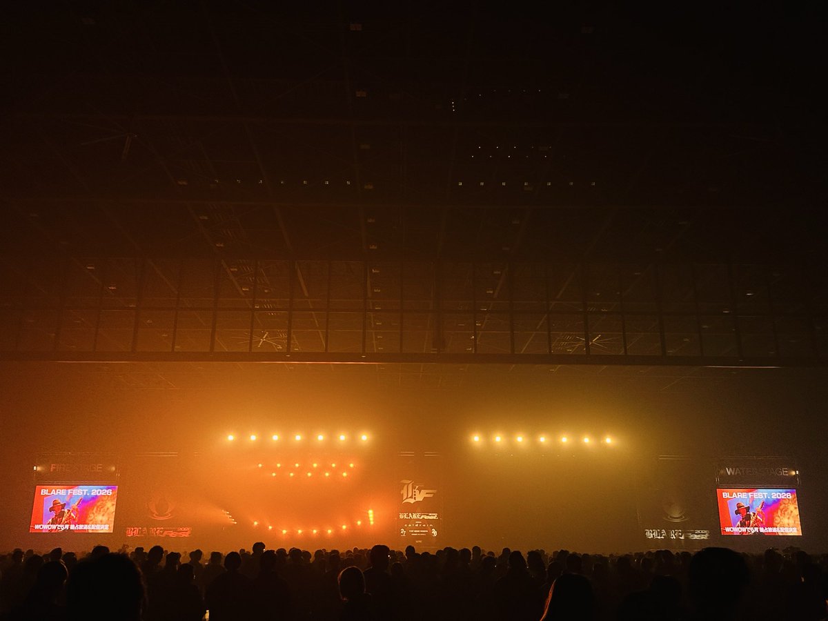 LauraW81218's tweet photo. 初ブレア✊🏻海外から来るには大変🥲。しかし、最高の時間を過ごしました。一つだけ言いたいことがあります。普段は週に5回トレーニングしていますが、Skyfallが来たときにほとんど死にそう🥹
また、オーラルとDEXCOREの両方を見たかったのですが、FireからThunderまで全力で走り、わずか5分で済み🥶 https://t.co/Xa6Vwax40D