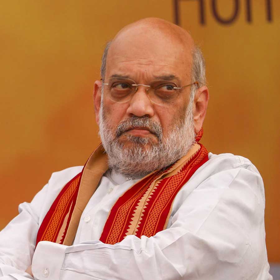 🚨 BIGGEST BREAKING! ‘Vande Mataram’ guidelines amended, STANDING now mandatory 🤯

— Full Vande Matram RESTORED. All six stanzas to be played.

The full composition by Bankim Chandra Chatterjee, including the four stanzas DROPPED in 1937 is now OFFICIALLY BACK🔥

• Order