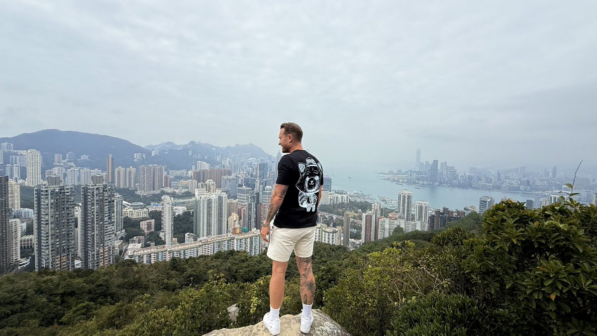 VIKTOR THE VIKING 🐧 tweet media