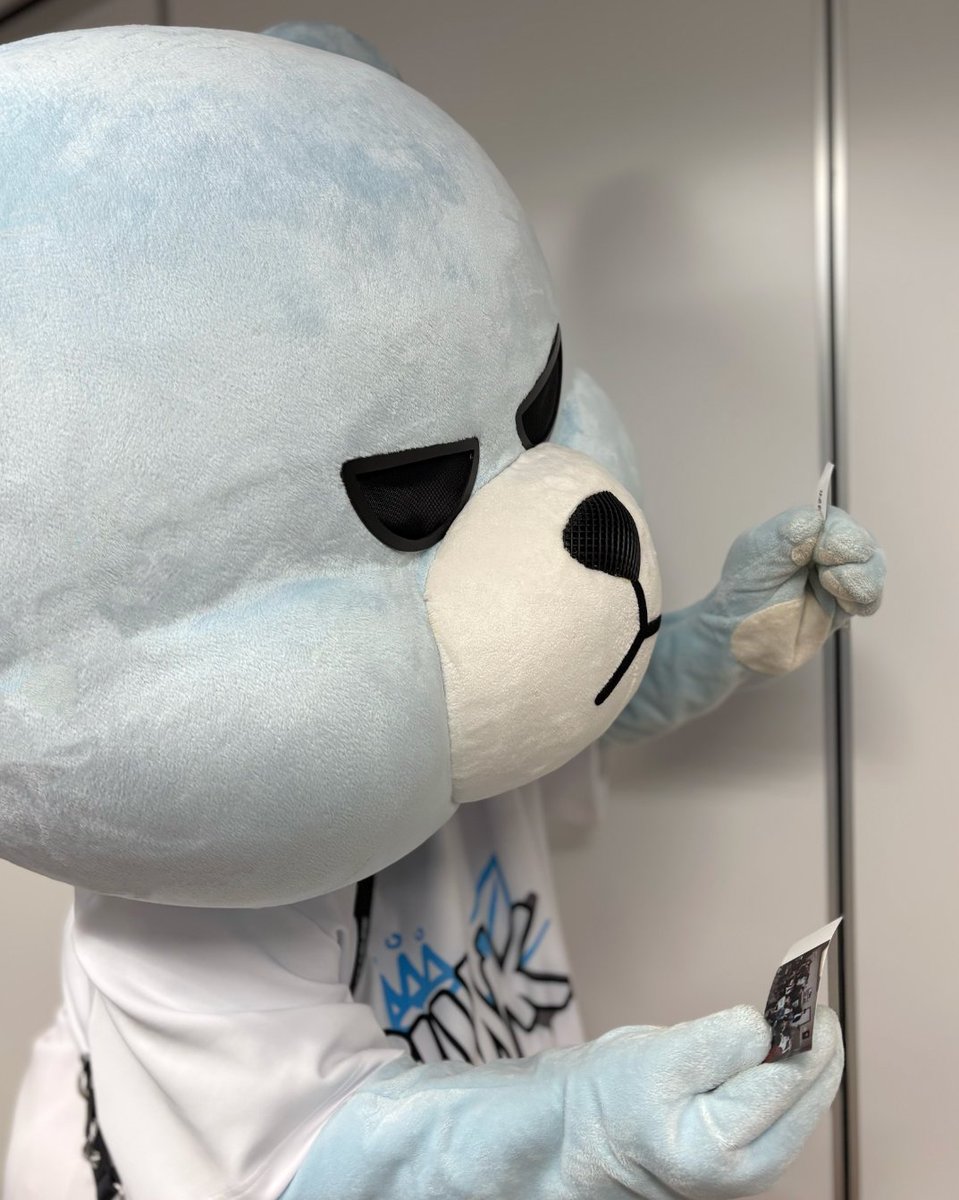 ImKRUNKKK's tweet photo. TREASURE グリーティング行きたかった...
I really wanted to go😢

#KRUNK #크렁크 #クランク
#PULSE_ON_IN_JAPAN 
#TREASURE_KyoceraFinal https://t.co/Ad5inArDhJ