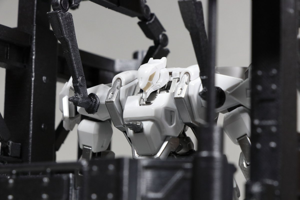 私の作ったガレージキットのブレイバーンシリーズはMODEROIDに合わせて